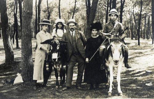 Iconographie - Promenade en forêt