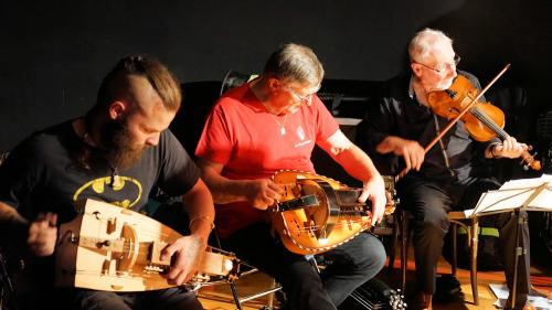 Iconographie - Le Big band trad de Vendée au festival de Bouche à oreilles, à Parthenay