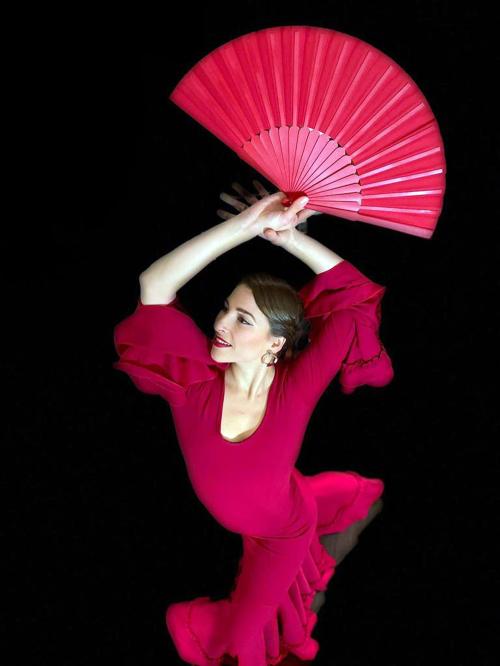Iconographie - Danseuse du spectacle Fuego