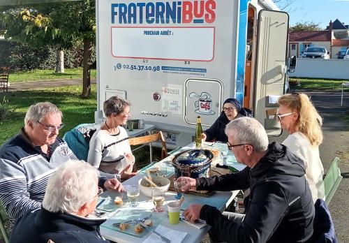 Iconographie - Le Fraternibus du Secours catholique