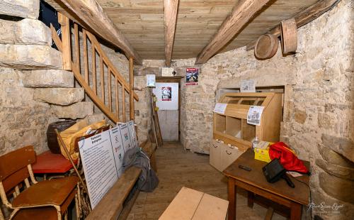 Iconographie - L'intérieur du moulin Baron