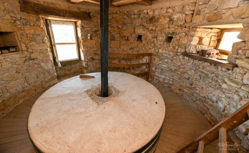 Iconographie - L'intérieur du moulin Baron