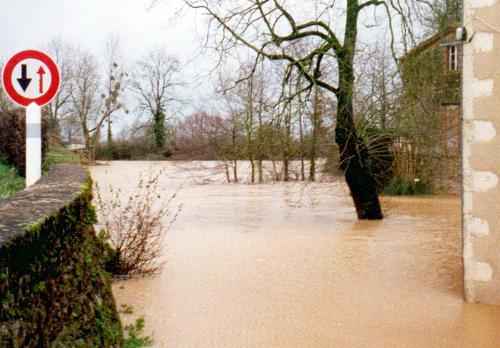 Iconographie - Inondations au moulin à eau Le Gué