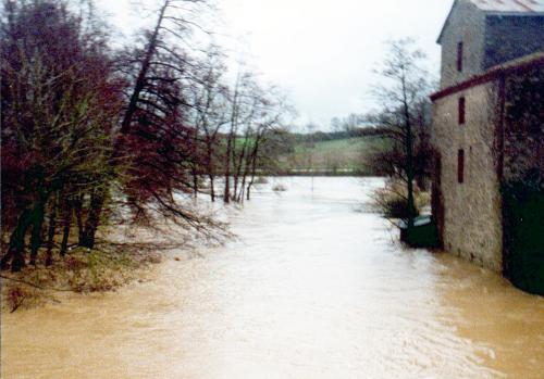 Iconographie - Inondations au moulin à eau Le Gué