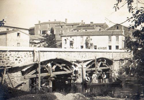 Iconographie - La construction du pont du Gué