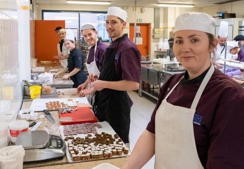 Iconographie - L'URMA Vendée - Formation Patisserie confiserie