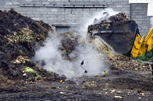 Iconographie - GAEC du Bois-Joly - Préparation du compost