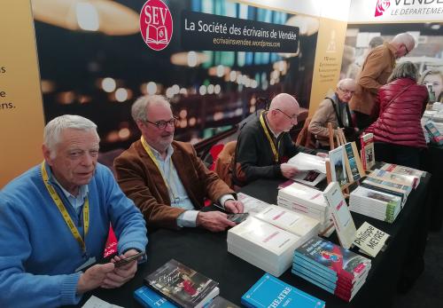 Iconographie - Le stand au Printemps du livre