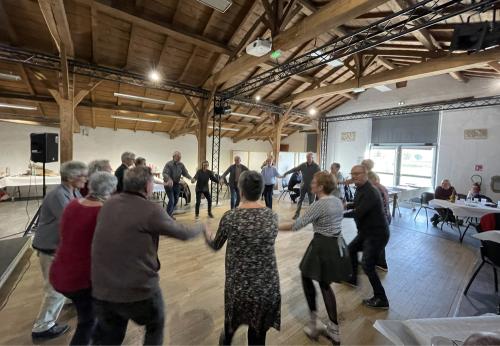 Iconographie - Danse la maraîchine par les anciens de Tap Dou Païe