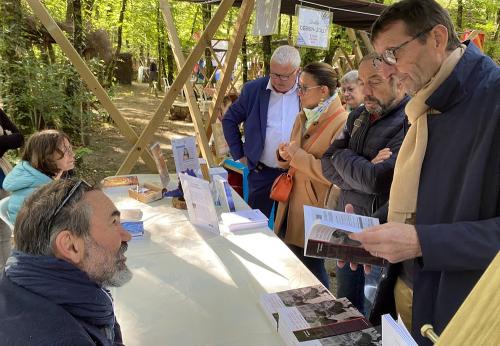 Iconographie - Salon le Refuge du livre à Grasla