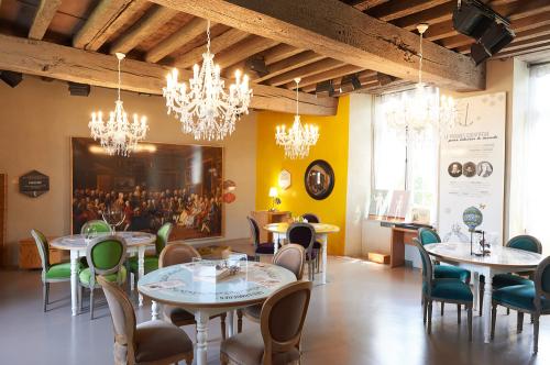 Iconographie - Une salle-musée du Manoir de Réaumur