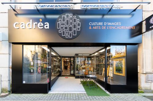 Iconographie - La devanture du magasin Cadréa