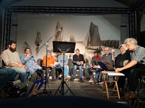 Iconographie - Concert par Touline et Armée du Chalut au Vasais