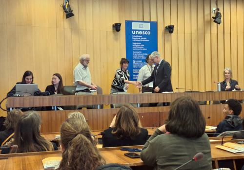 Iconographie - Remise du Trophée des réserves de biosphère