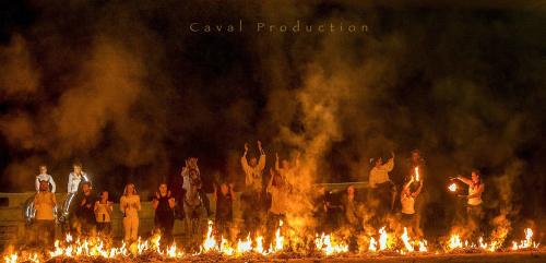 Iconographie - Feu cheval artifice passage du feu