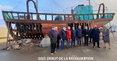 Iconographie - La restauration du Kifanlo par le charpentier Marlo