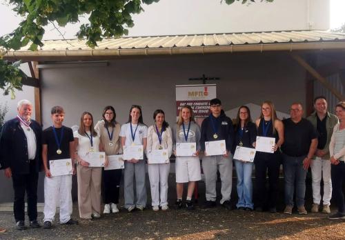 Iconographie - Remise des prix départementale  du palefrenier mailleur apprentis