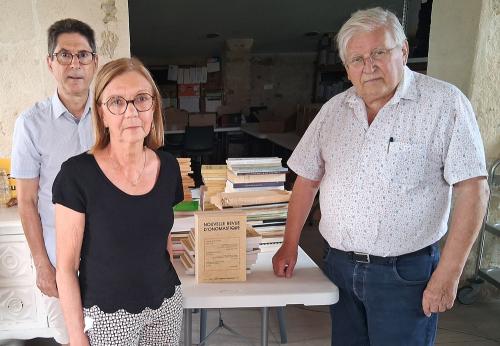 Iconographie - Dominique Tétaud et son épouse lors d'un don de livres