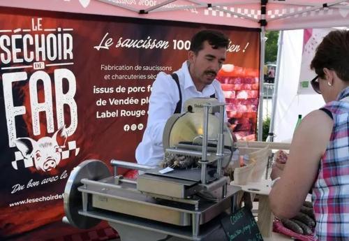 Iconographie - Fabrication de saucissons secs Fabien Tessier