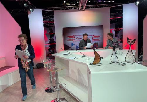 Iconographie - Cléa Timpani dans le studio de TV Vendée
