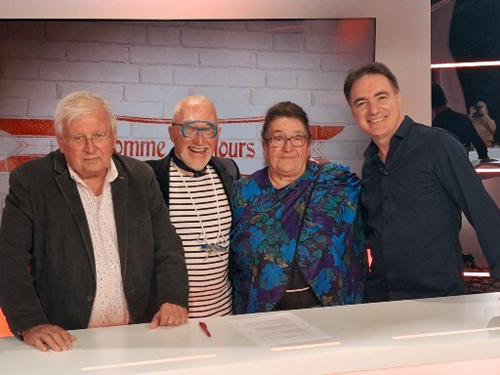 Iconographie - Eliane Pineau dans le studio de TV Vendée