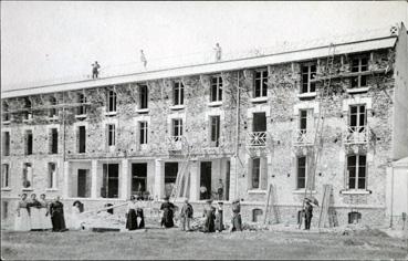 Iconographie - Hôtel de la plage en construction