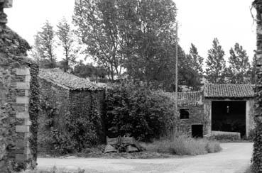 Iconographie - Dépendances agricoles à Benaston