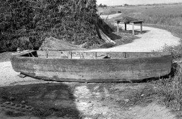 Iconographie - "Yole de mer" retrouvée envasée au pont du Coton