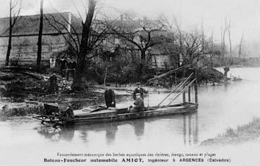 Iconographie - Bateau-faucheur automobile Amiot