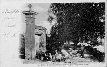 Iconographie - Entrée de l'ancien château des Marêts