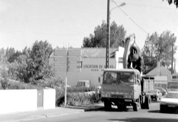 Iconographie - Transport des oeuvres de Gérard Voisin