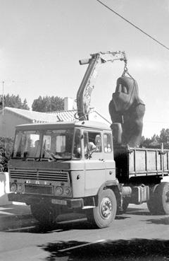 Iconographie - Transport des oeuvres de Gérard Voisin