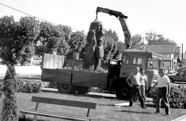 Iconographie - Transport des oeuvres de Gérard Voisin