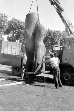 Iconographie - Transport des oeuvres de Gérard Voisin