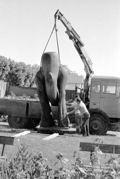 Iconographie - Transport des oeuvres de Gérard Voisin