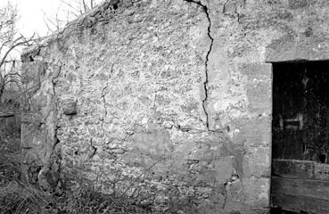 Iconographie - Façade du grenier à blé de l'Îlot