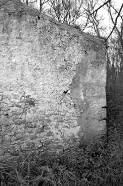 Iconographie - Le pignon Sud du grenier à blé de l'Îlot