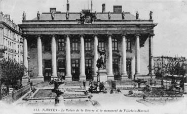 Iconographie - Le Palais de la Bourse et le monument de Villebois-Mareuil