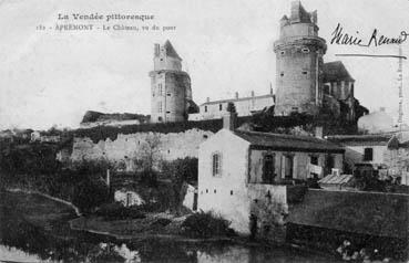 Iconographie - Le château, vu du pont