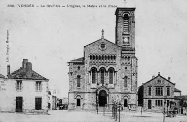 Iconographie - L'église, la mairie et la place