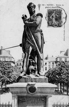 Iconographie - Statue du général Cambronne