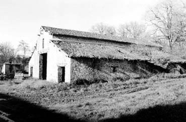 Iconographie - La Grand-Cour, la grange-étable