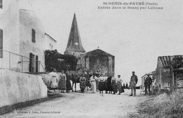 Iconographie - Entrée dans le bourg par Lairoux