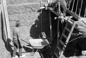 Iconographie - Construction d'une cheminée au Daviaud