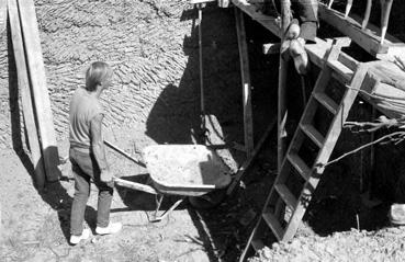 Iconographie - Construction d'une cheminée au Daviaud