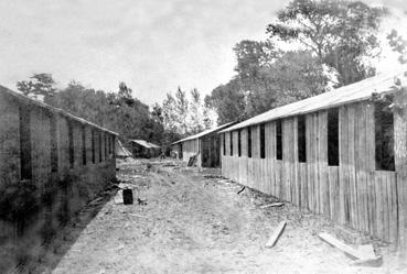 Iconographie - Construction du camp américain au Champ Gaillard