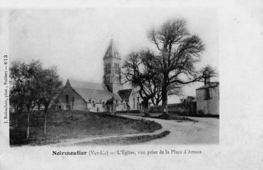 Iconographie - L'église, vue prise de la place d'Armes