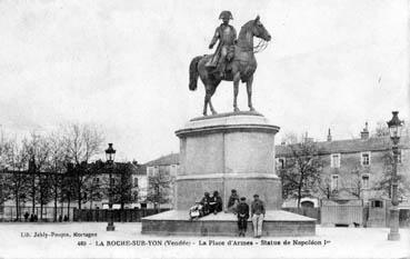 Iconographie - La place d'Armes - Statue de Napoléon 1er