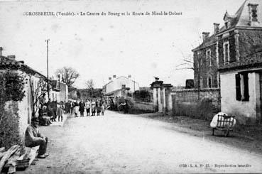 Iconographie - Le centre du bourg et la route de Nieul-le-Dolent