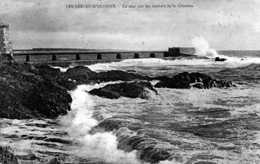 Iconographie - La mer sur les rochers de la Chaume